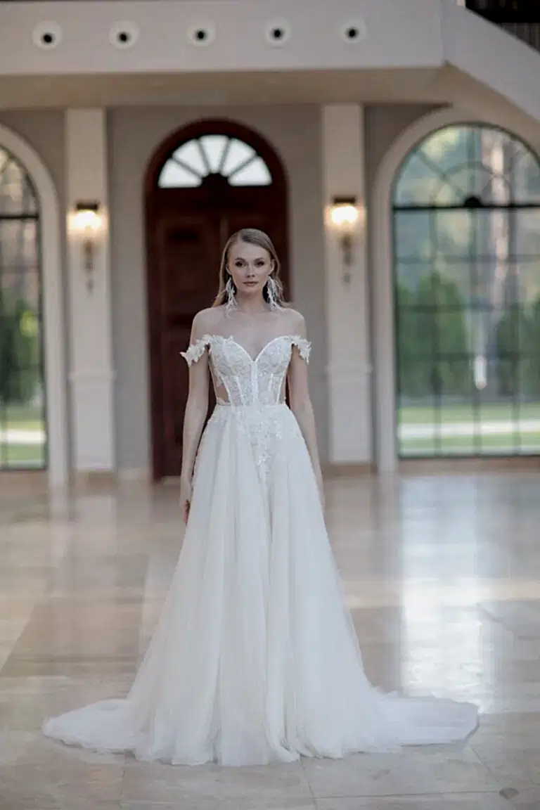 2025 gelinlik modeli tuta 4